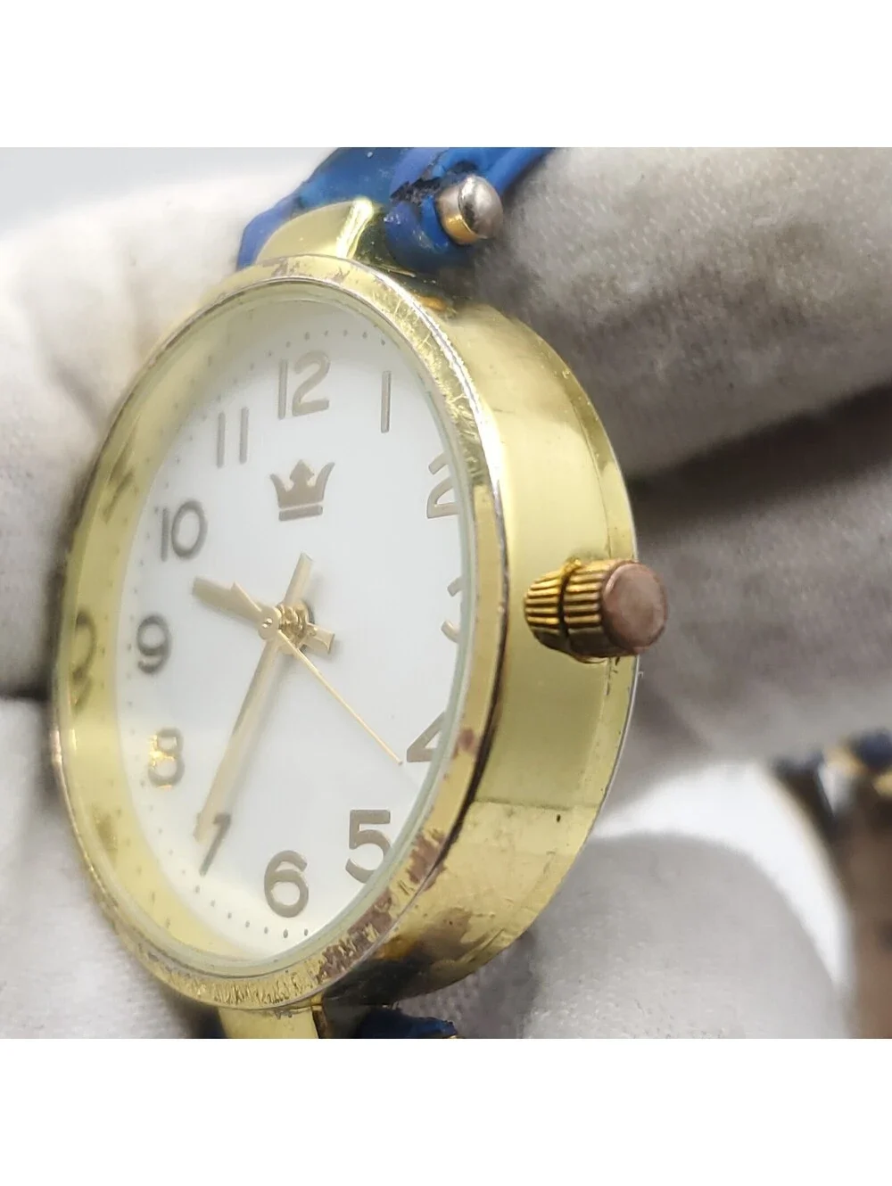 Accutime Quartz  Womens Watch 30mm Gold Tone Blue Leather Band New Battery